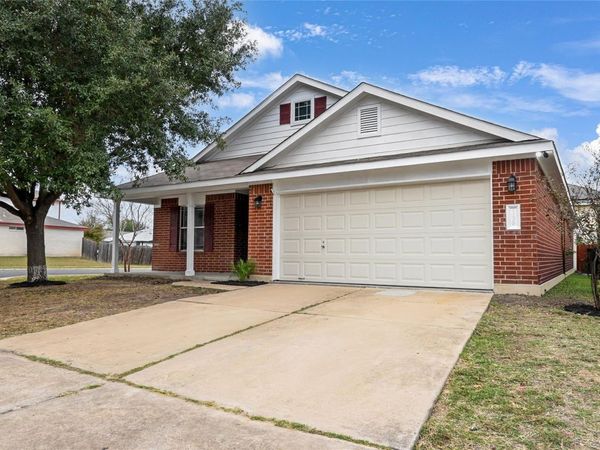 12800 Sky Harbor DR, Del Valle, TX 78617