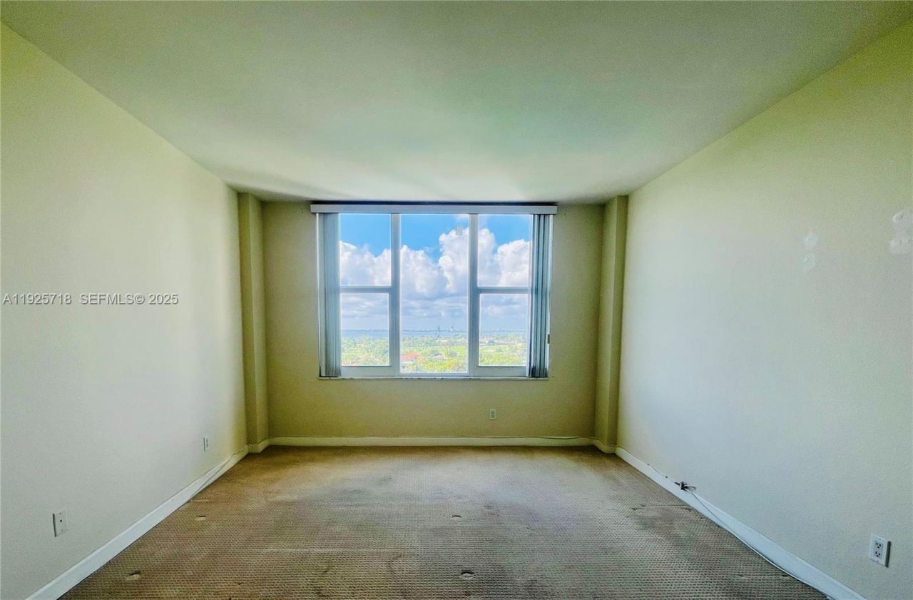 5600 Collins Ave, Unit 12N, Miami Beach, FL 33140 Photo