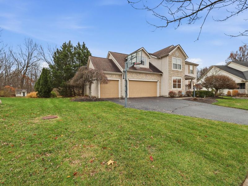 2614 Jefferson Estates Court, Blacklick, OH 43004 Photo 3