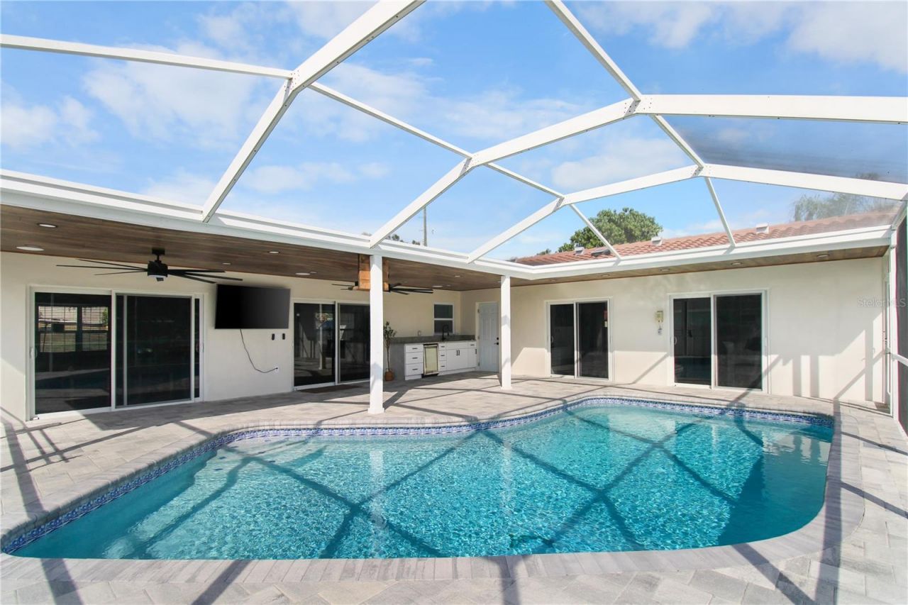 1575 Brookside Boulevard, Largo, FL 33770 Photo