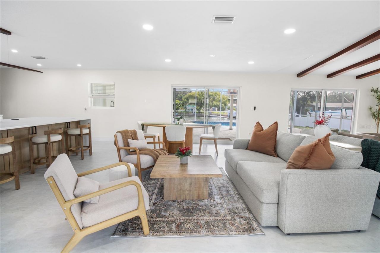 1575 Brookside Boulevard, Largo, FL 33770 Photo