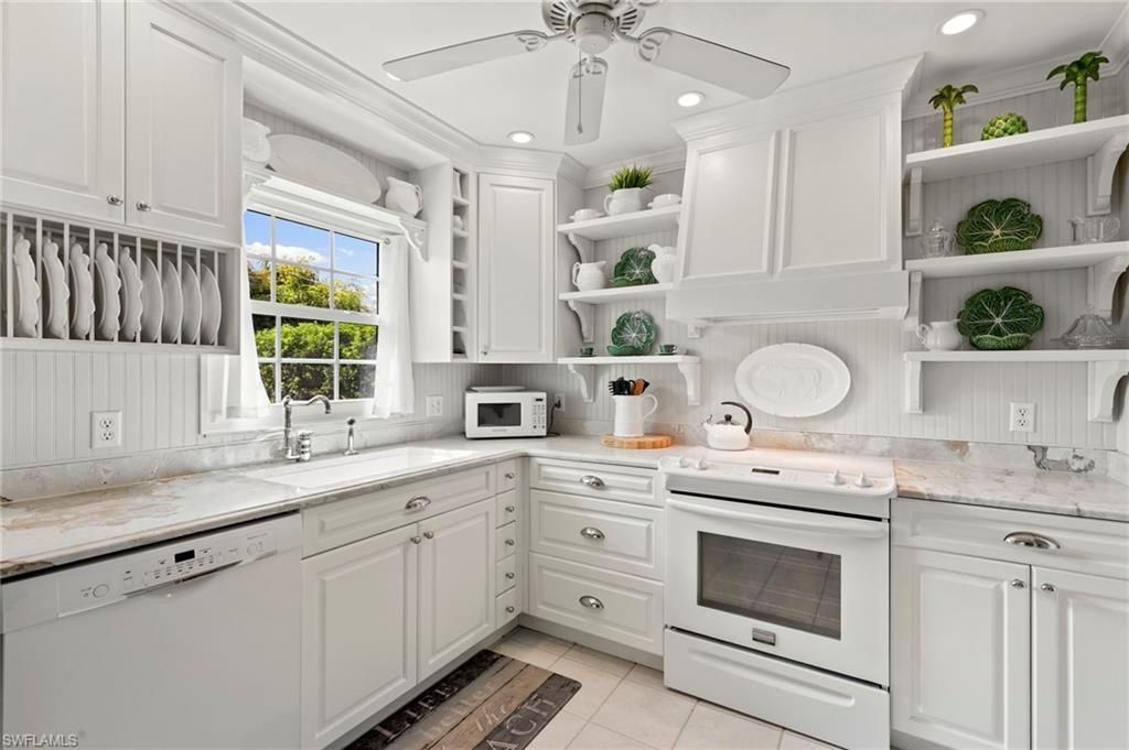 38 7th St, Bonita Springs, FL 34134 Photo