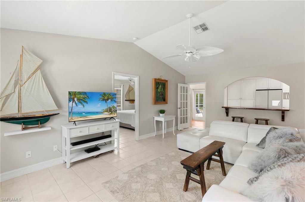 38 7th St, Bonita Springs, FL 34134 Photo
