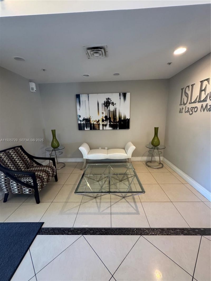 12650 Vista Isles Dr, Unit 923, Sunrise, FL 33325 Photo