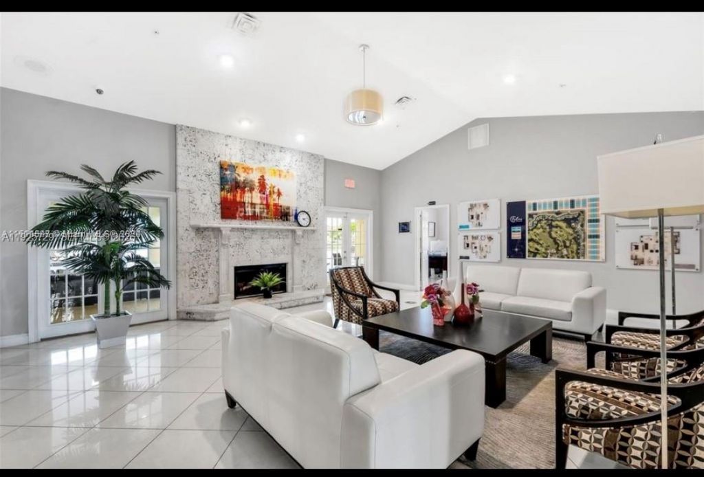 12650 Vista Isles Dr, Unit 923, Sunrise, FL 33325 Photo