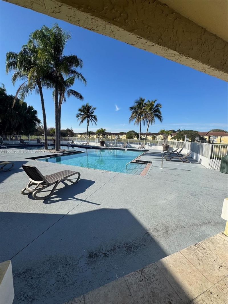 12650 Vista Isles Dr, Unit 923, Sunrise, FL 33325 Photo