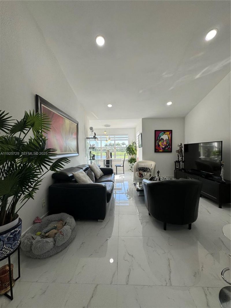 12650 Vista Isles Dr, Unit 923, Sunrise, FL 33325 Photo