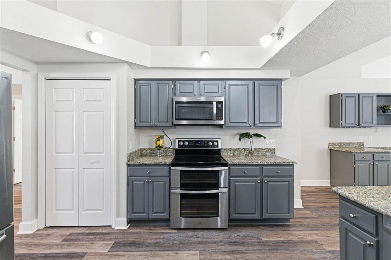3042 Colonial Ridge Drive, Brandon, FL 33511 Photo