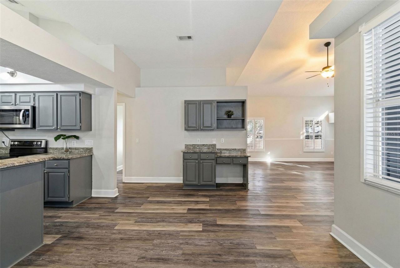 3042 Colonial Ridge Drive, Brandon, FL 33511 Photo