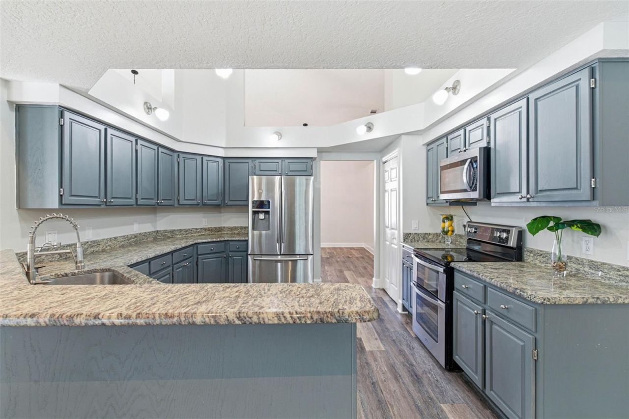 3042 Colonial Ridge Drive, Brandon, FL 33511 Photo