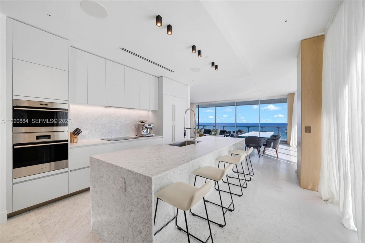 5775 Collins Ave, Unit 1501, Miami Beach, FL 33140 Photo