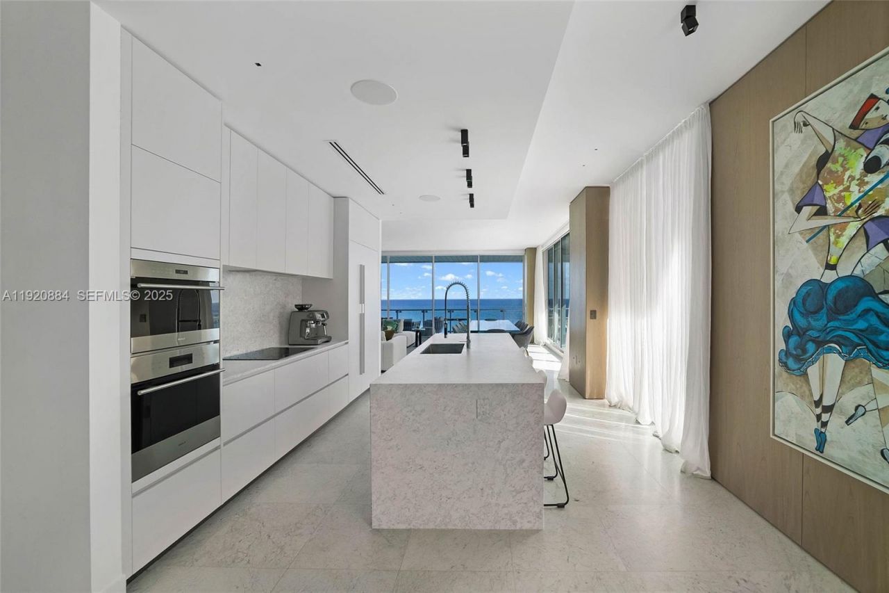 5775 Collins Ave, Unit 1501, Miami Beach, FL 33140 Photo