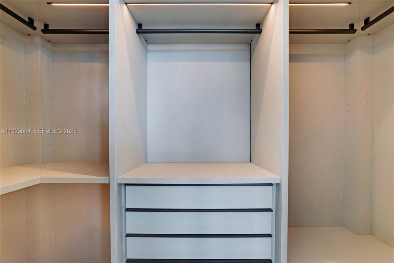 5775 Collins Ave, Unit 1501, Miami Beach, FL 33140 Photo