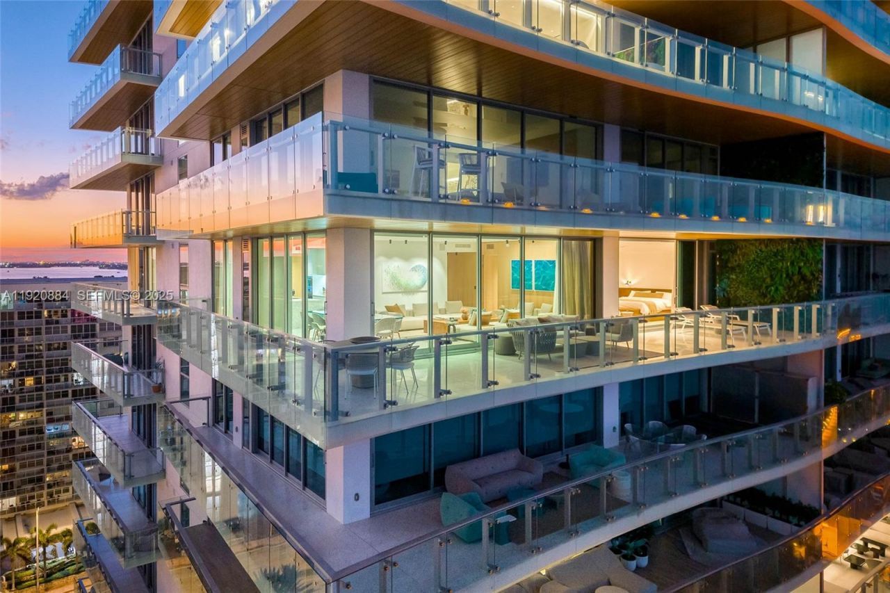 5775 Collins Ave, Unit 1501, Miami Beach, FL 33140 Photo