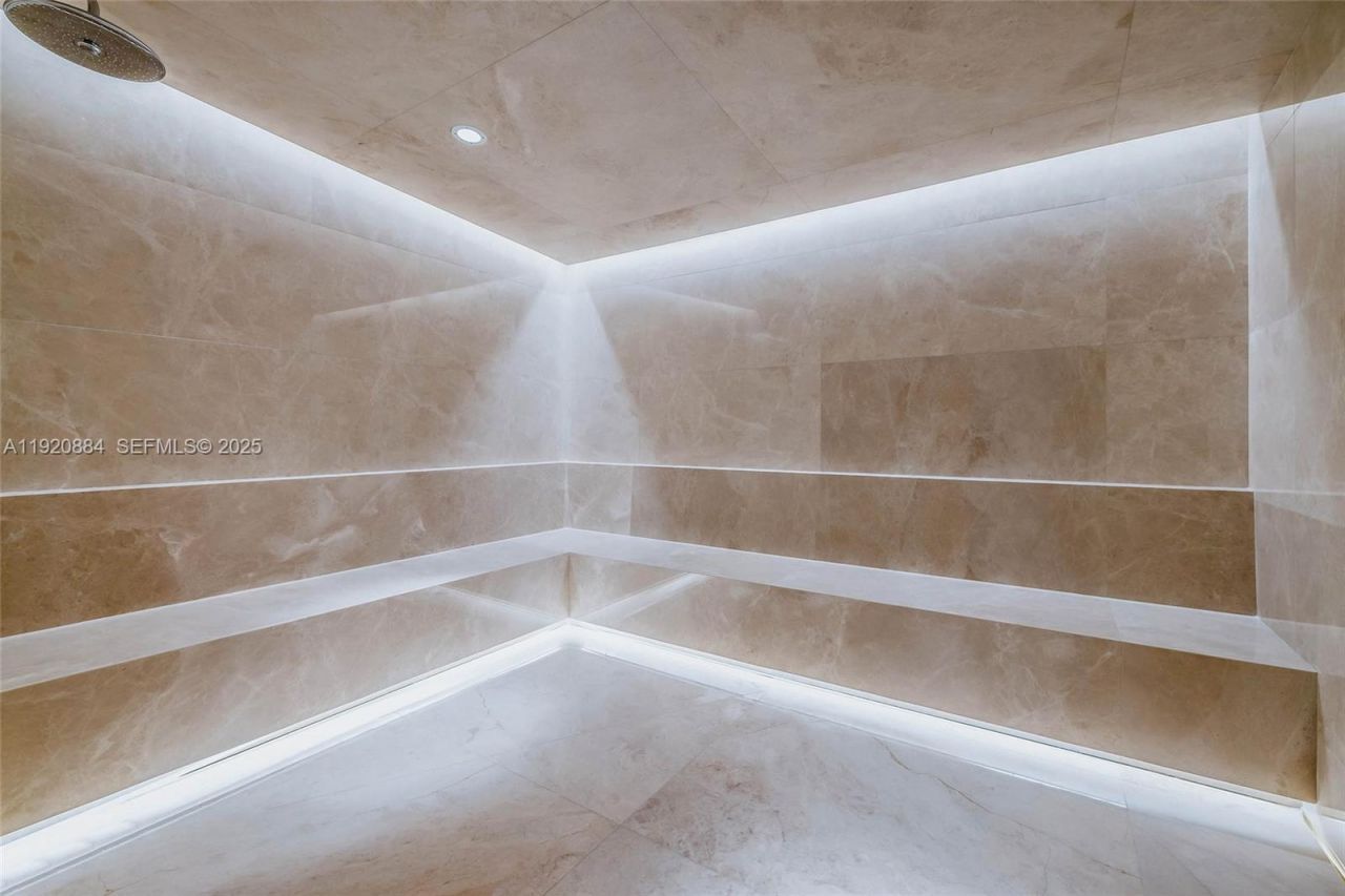 5775 Collins Ave, Unit 1501, Miami Beach, FL 33140 Photo