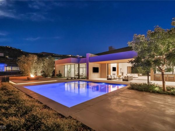 6 Rockmount Court, Henderson, NV 89012