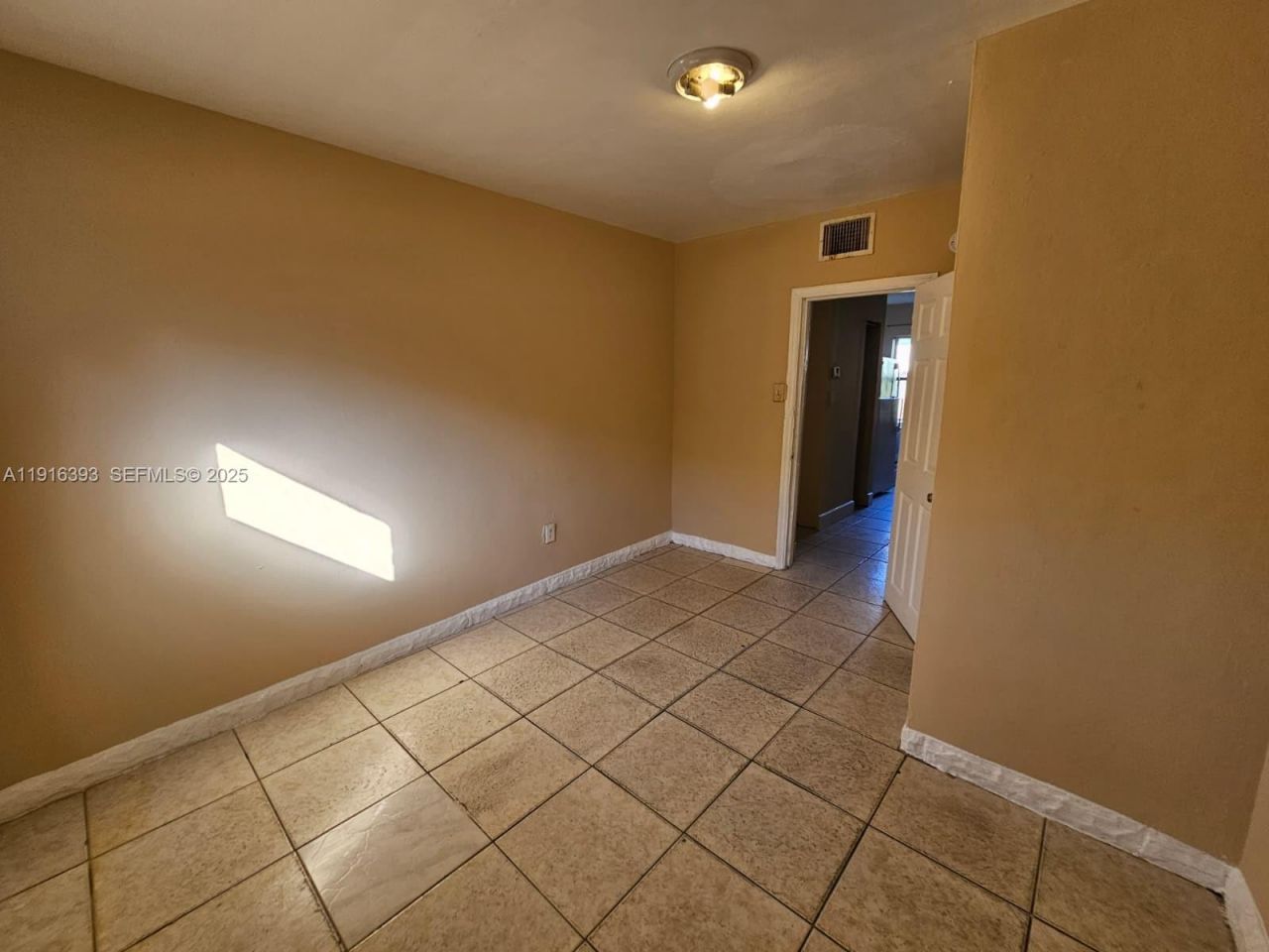 2712 NW 14th St, Fort Lauderdale, FL 33311 Photo
