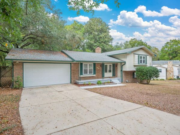 2401 Roberts Drive, Niceville, FL 32578