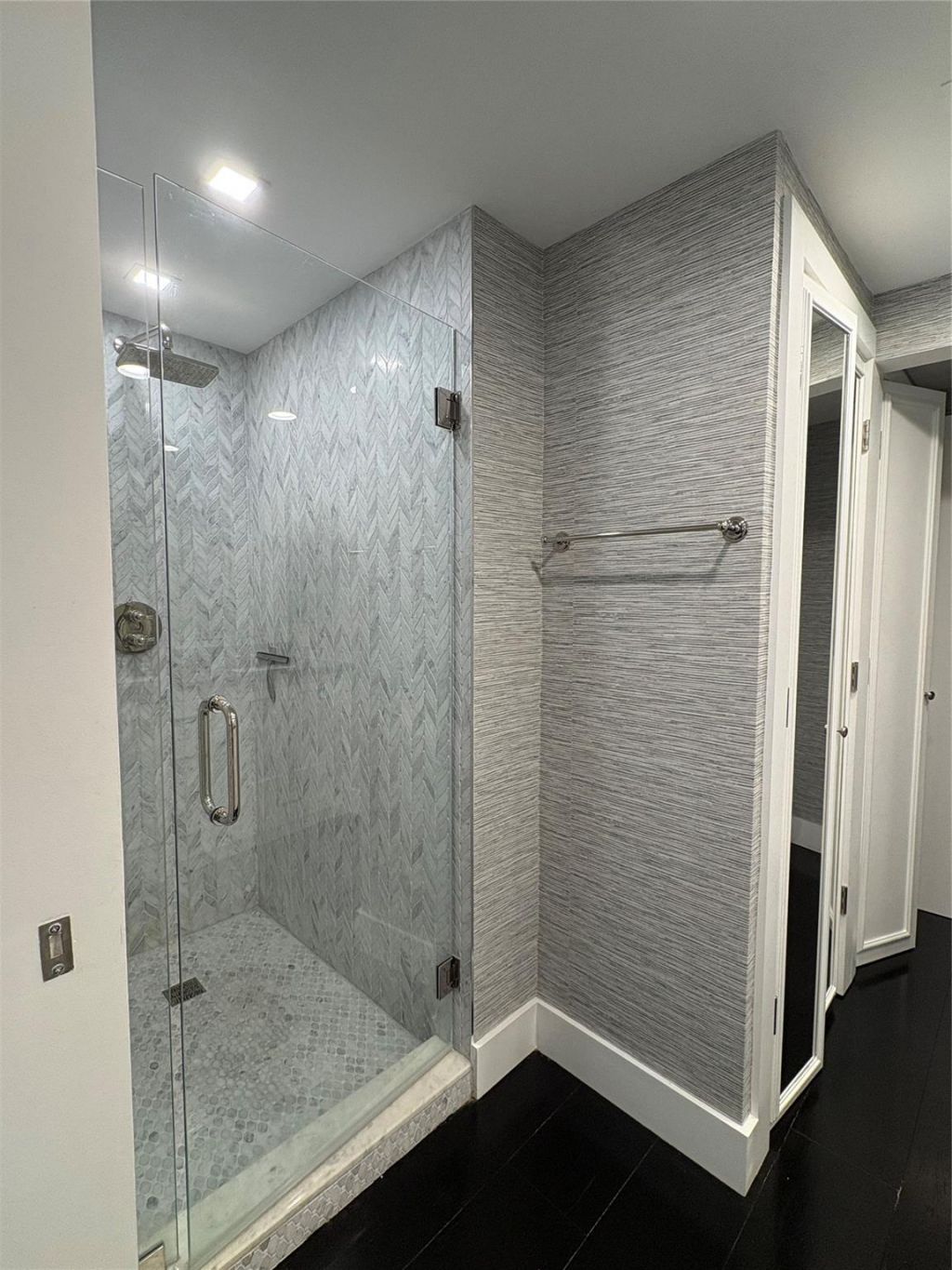 10 Venetian Way, Unit 502, Miami Beach, FL 33139 Photo