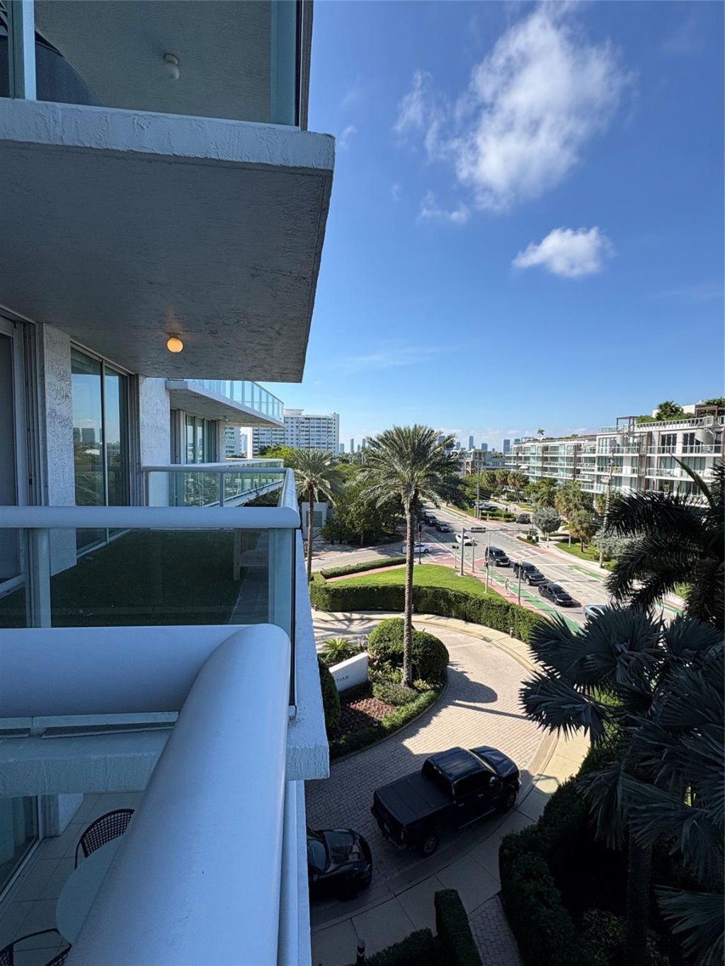 10 Venetian Way, Unit 502, Miami Beach, FL 33139 Photo