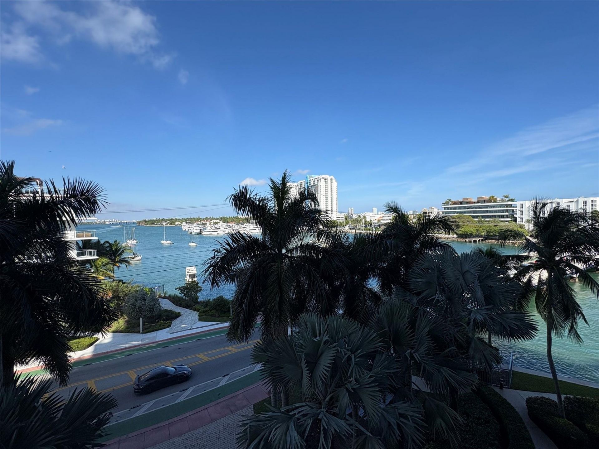 10 Venetian Way, Unit 502, Miami Beach, FL 33139 Photo