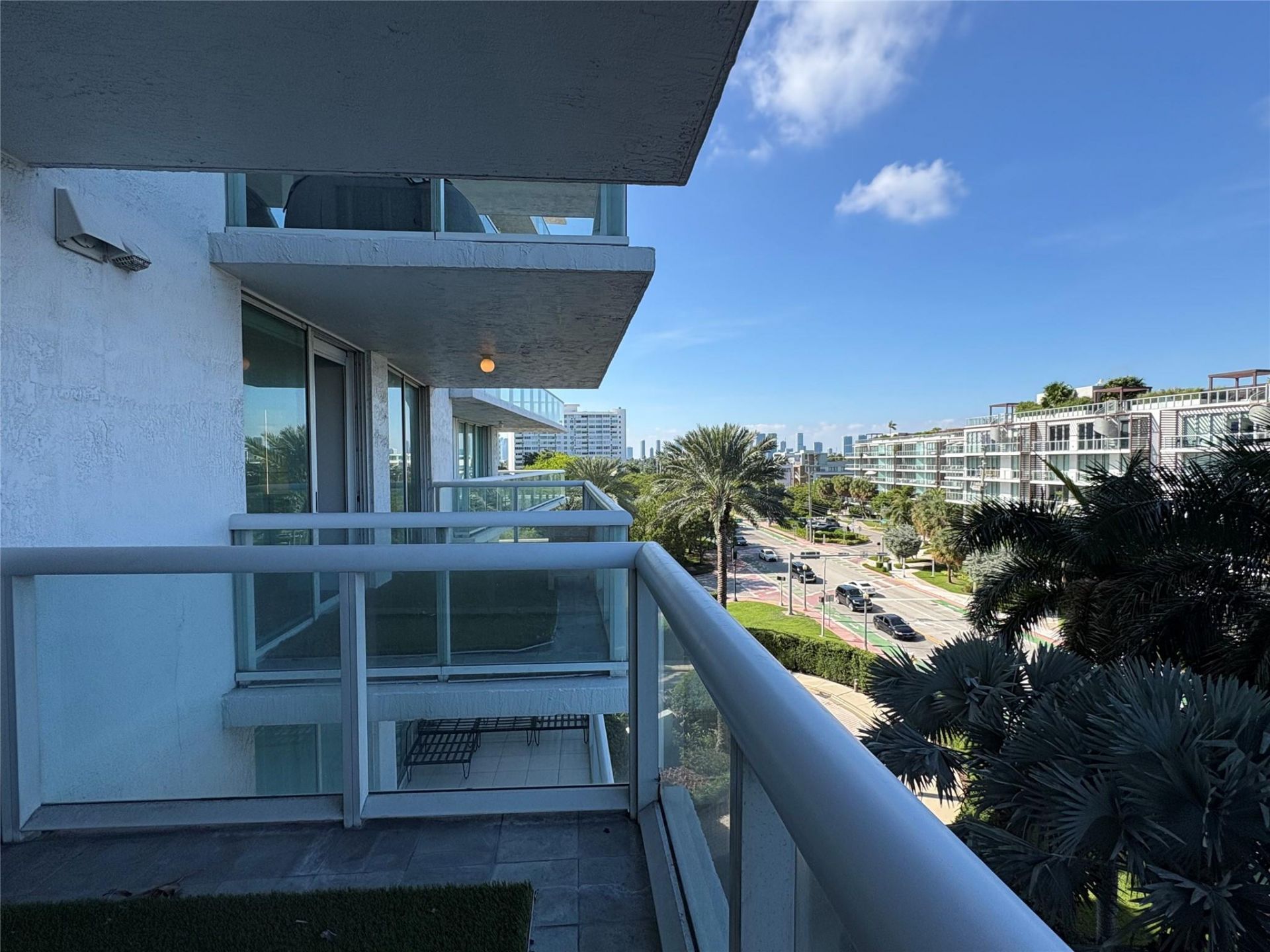 10 Venetian Way, Unit 502, Miami Beach, FL 33139 Photo