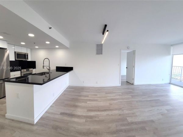 7601 E Treasure Dr, Unit 2103, North Bay Village, FL 33141