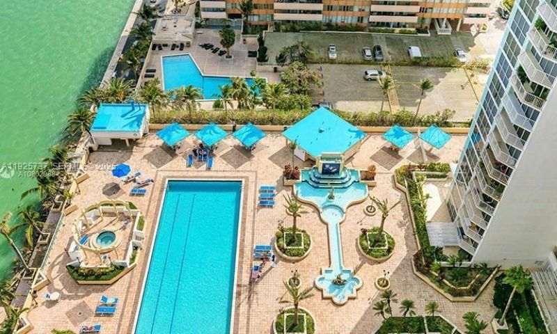 7601 E Treasure Dr, Unit 2103, North Bay Village, FL 33141 Photo