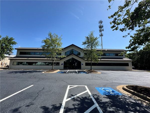 2805 E Zion Road, Fayetteville, AR 72703