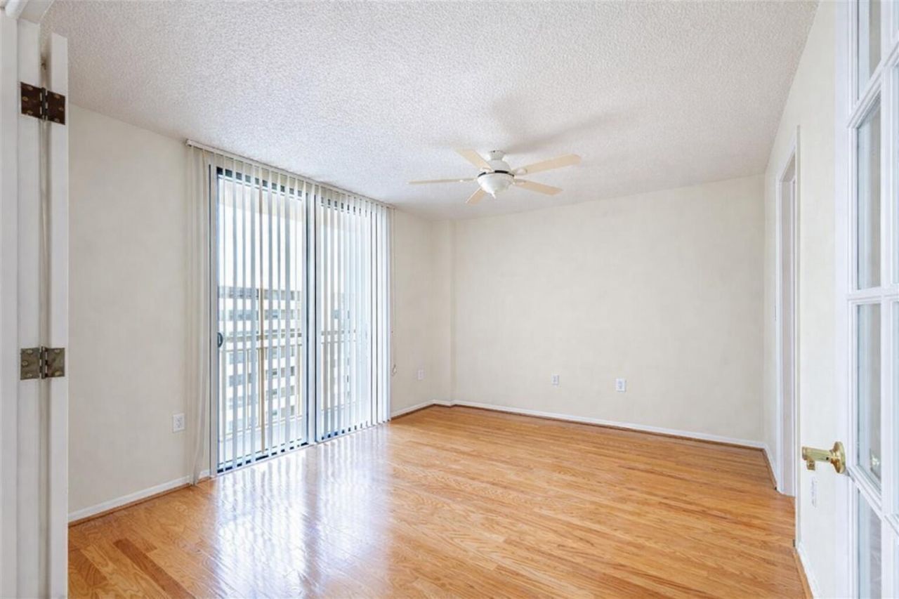 3100 NE 48th Street, Unit 908, Fort Lauderdale, FL 33308 Photo