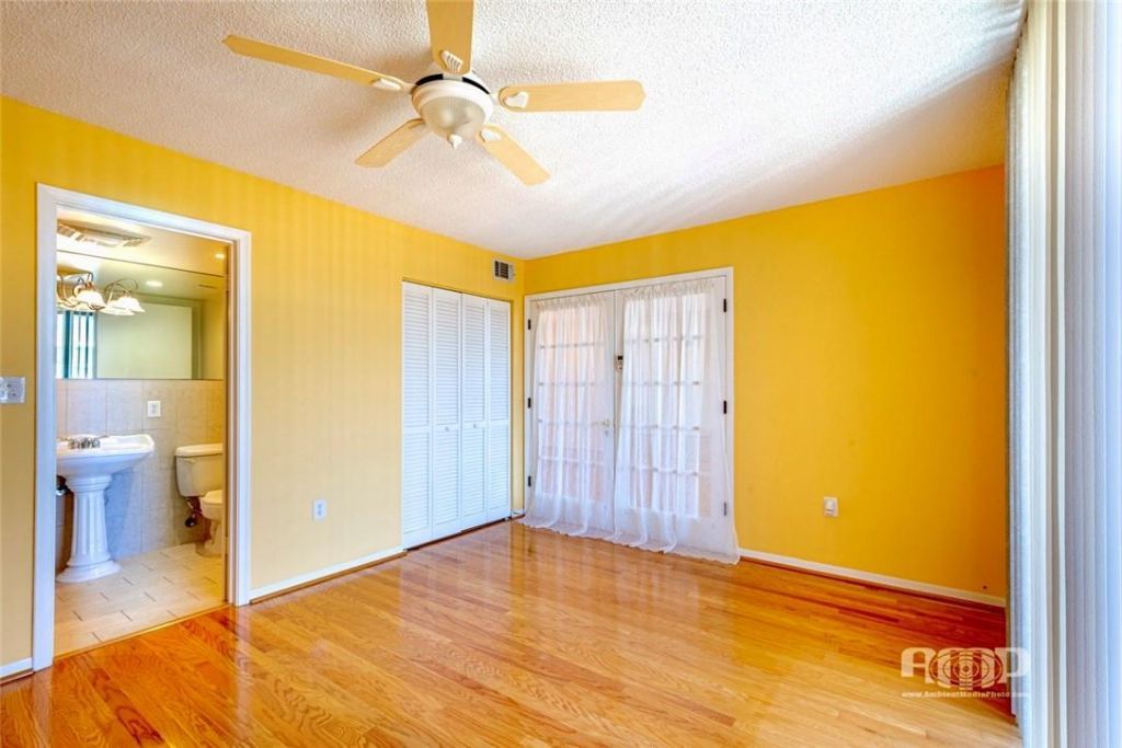 3100 NE 48th Street, Unit 908, Fort Lauderdale, FL 33308 Photo