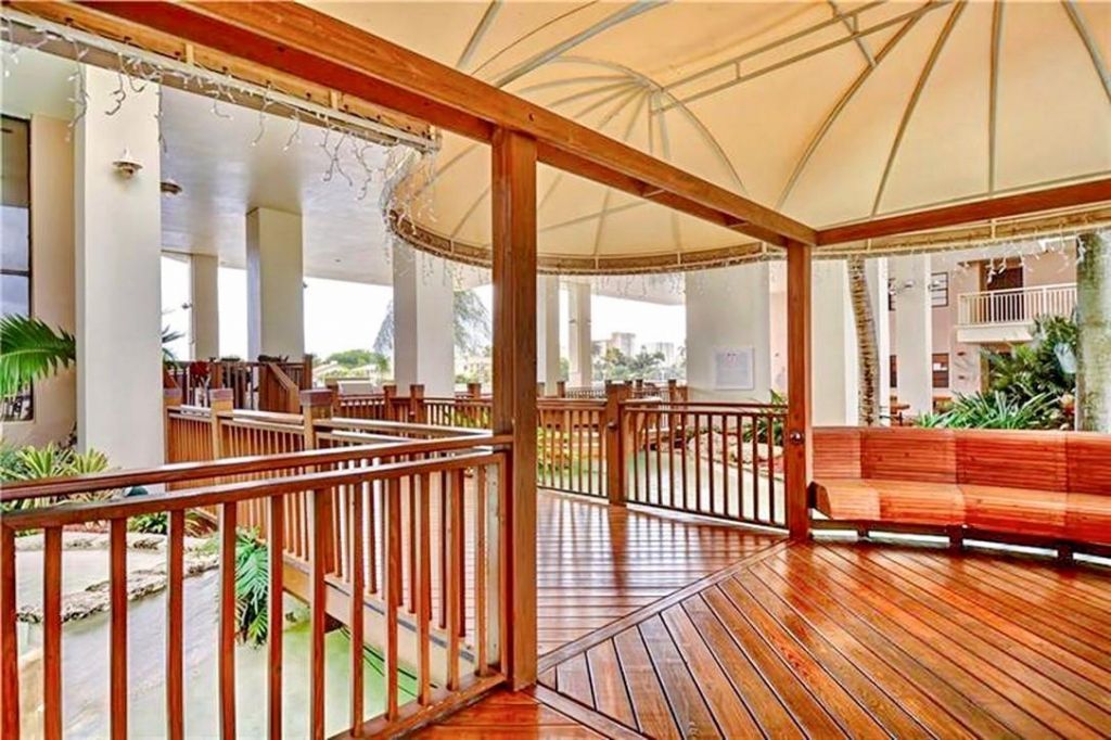 3100 NE 48th Street, Unit 908, Fort Lauderdale, FL 33308 Photo