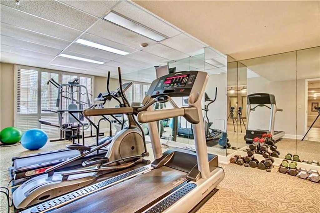 3100 NE 48th Street, Unit 908, Fort Lauderdale, FL 33308 Photo