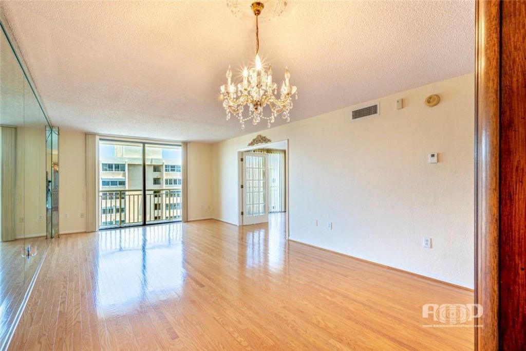 3100 NE 48th Street, Unit 908, Fort Lauderdale, FL 33308 Photo