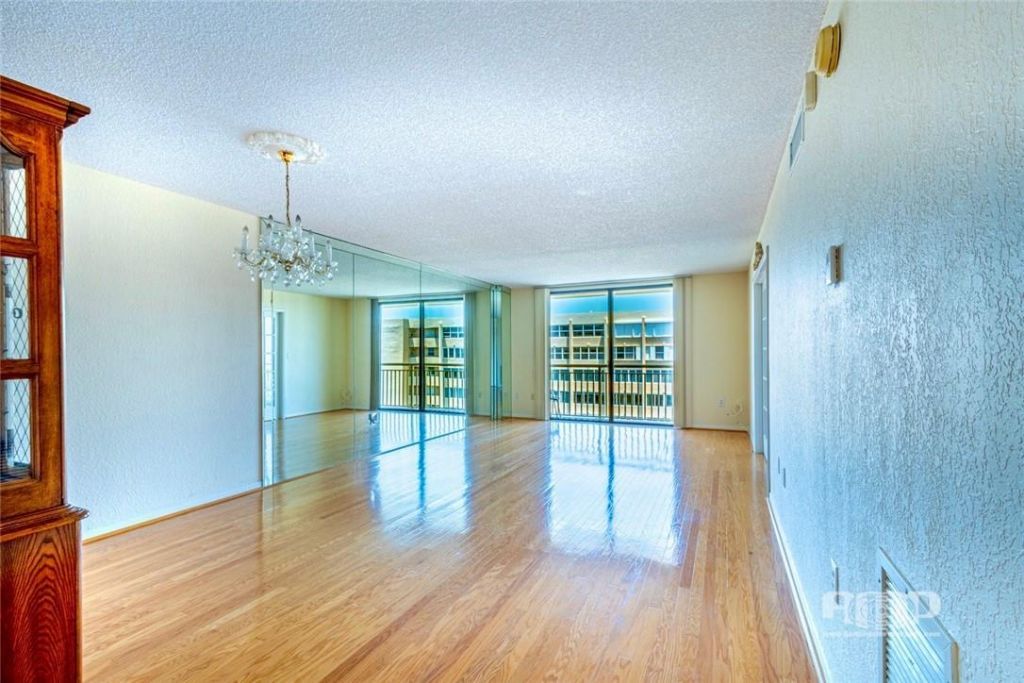 3100 NE 48th Street, Unit 908, Fort Lauderdale, FL 33308 Photo