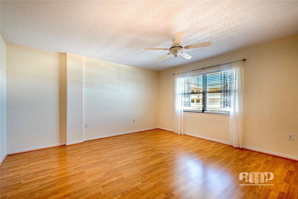 3100 NE 48th Street, Unit 908, Fort Lauderdale, FL 33308 Photo