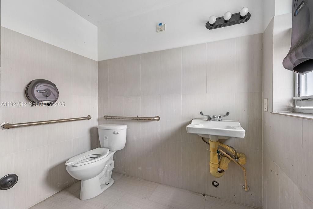 2500 Wilton Dr, Wilton Manors, FL 33305 Photo