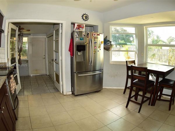 2812 Wiley St, Hollywood, FL 33020