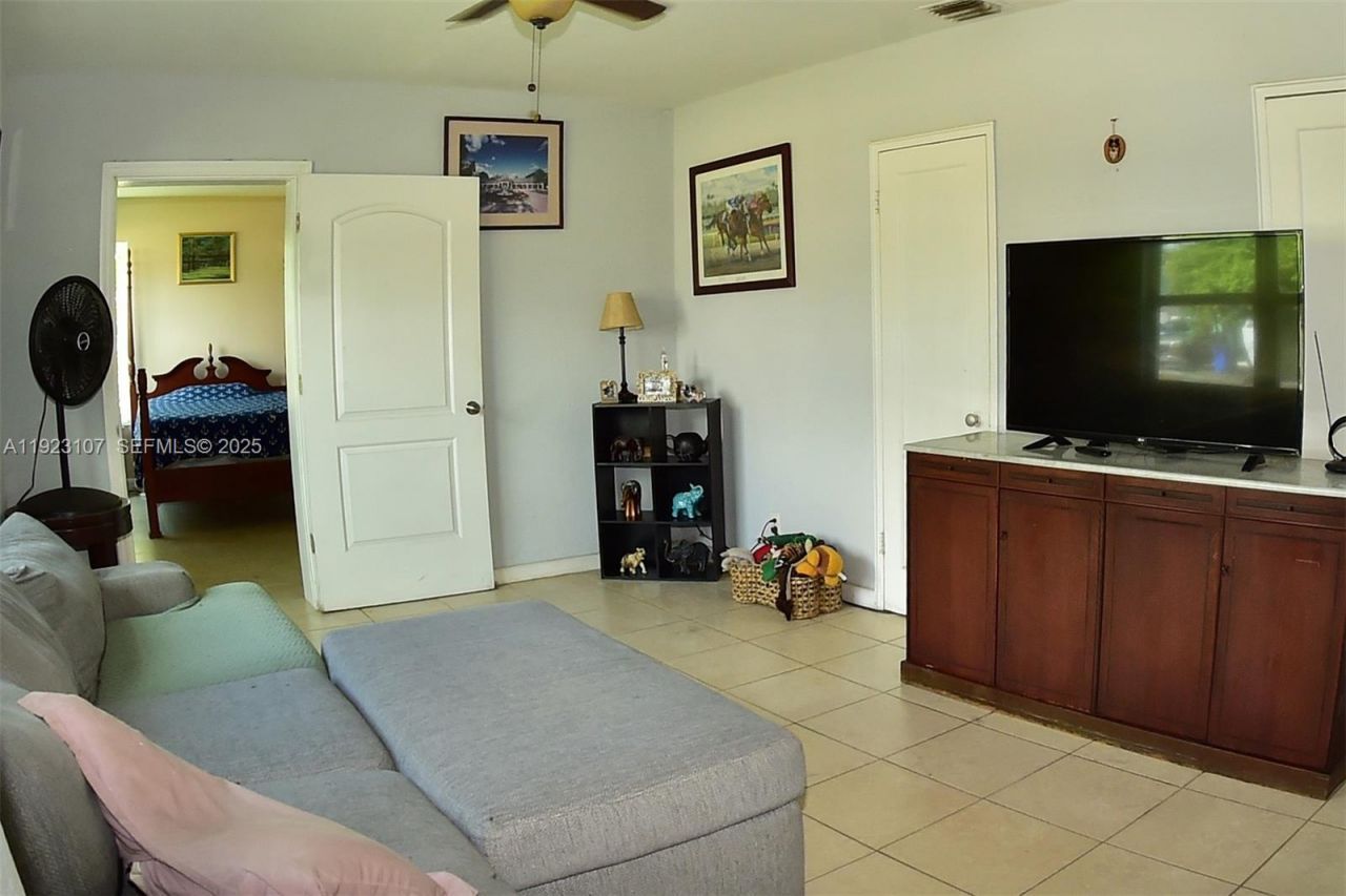 2812 Wiley St, Hollywood, FL 33020 Photo