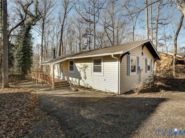 106 Monroe Street, Locust Grove, VA 22508