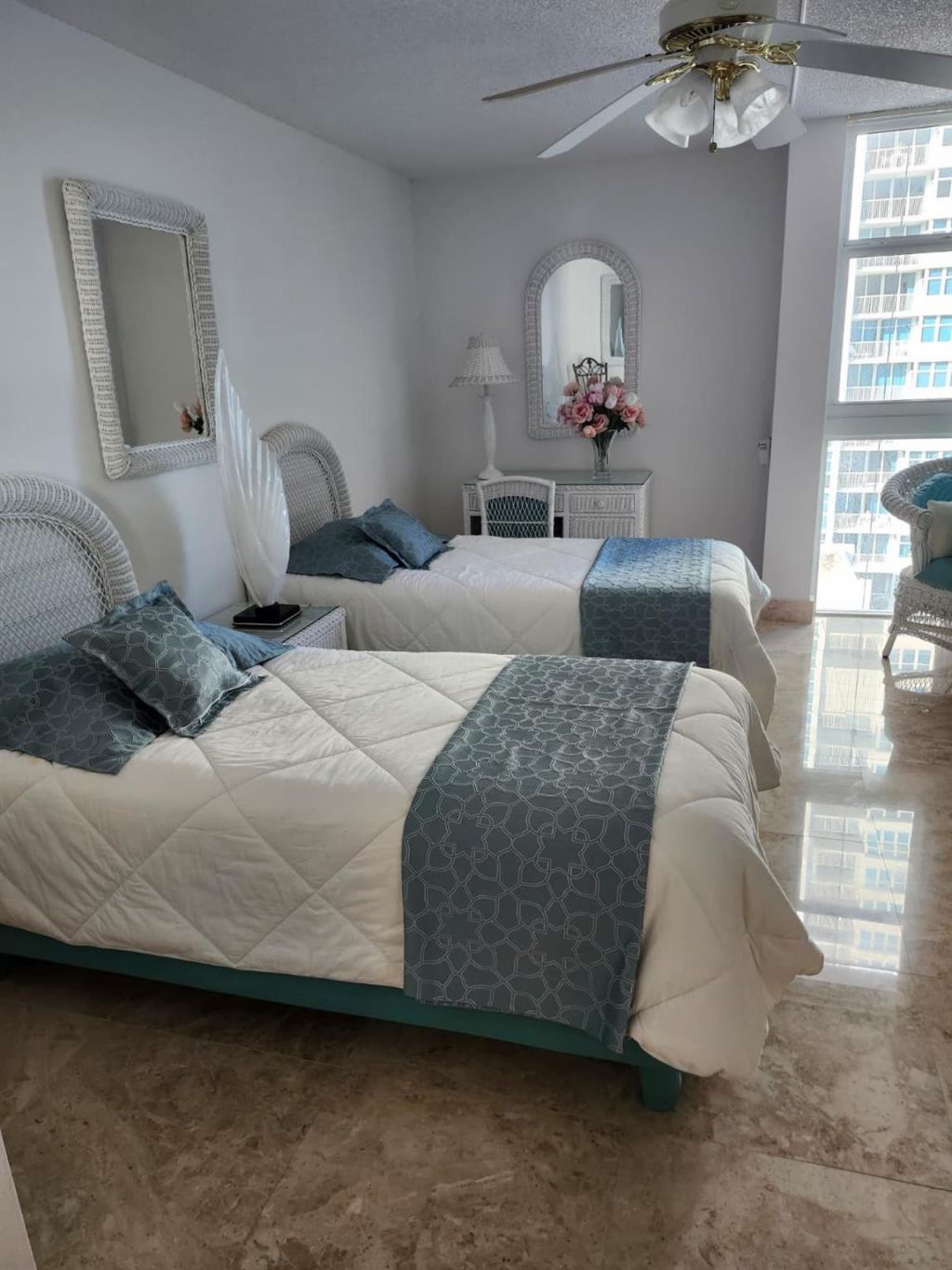 1370 S Ocean Boulevard, Unit 905, Pompano Beach, FL 33062 Photo