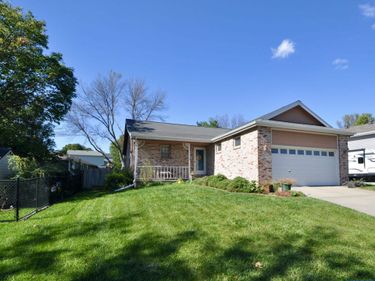 5015 NW 7th Street, Lincoln, NE 68521