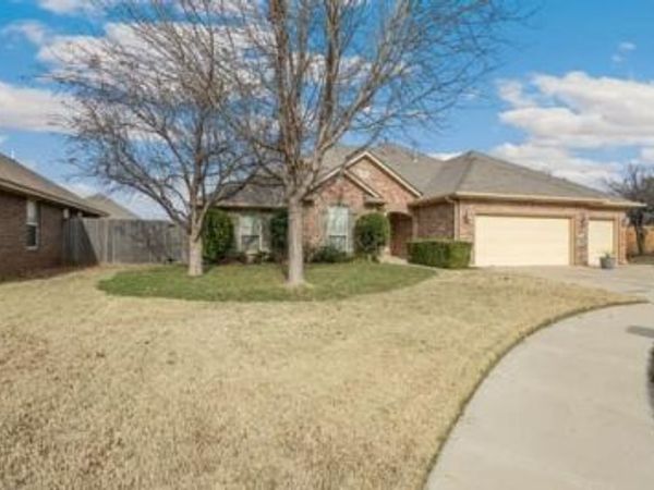 9005 NW 79th Terrace, Yukon, OK 73099
