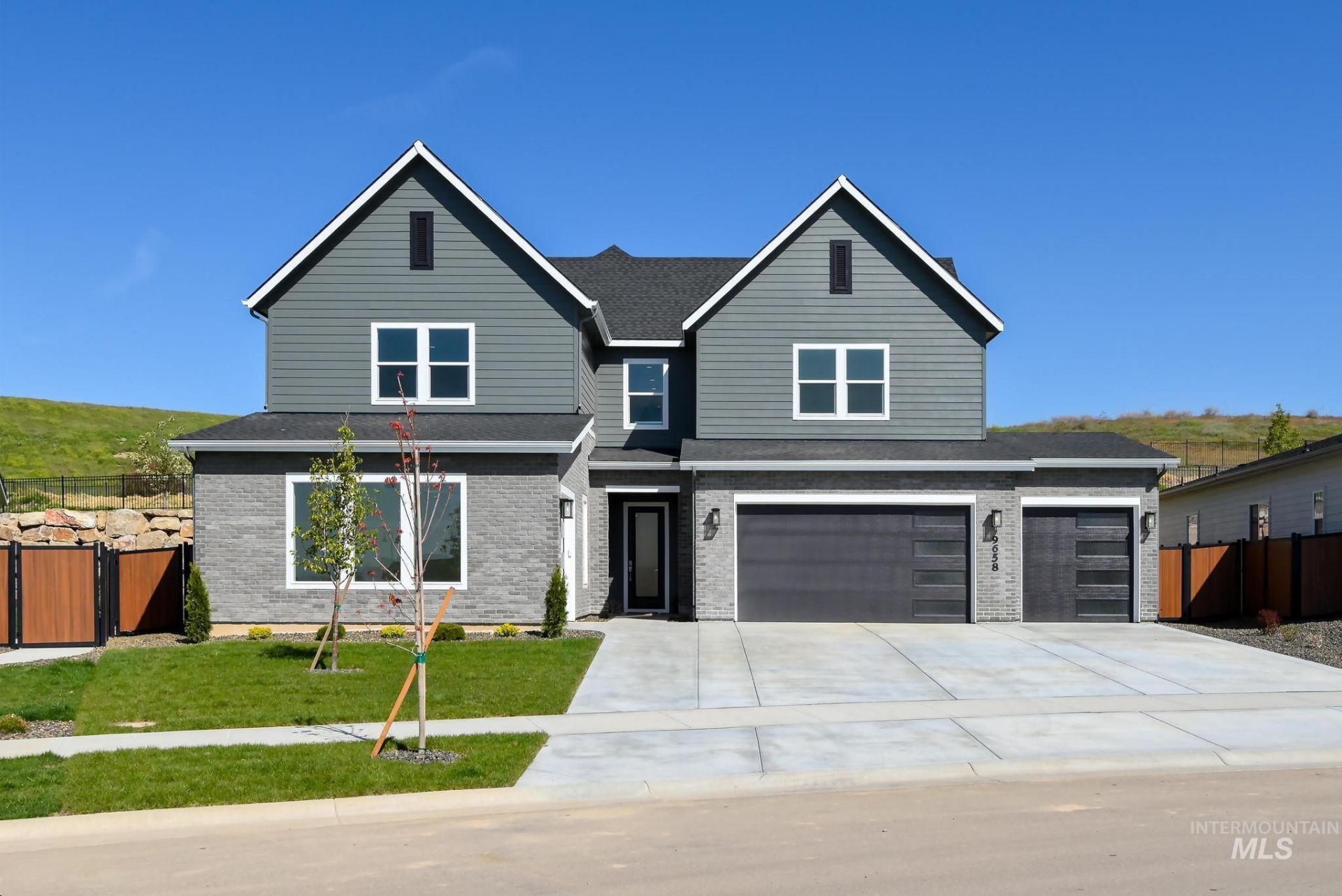 9658 W Valley Vista Dr, Star, ID 83669 Main Photo