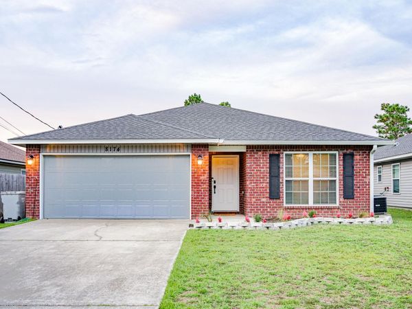 8174 Tavira Street, Navarre, FL 32566