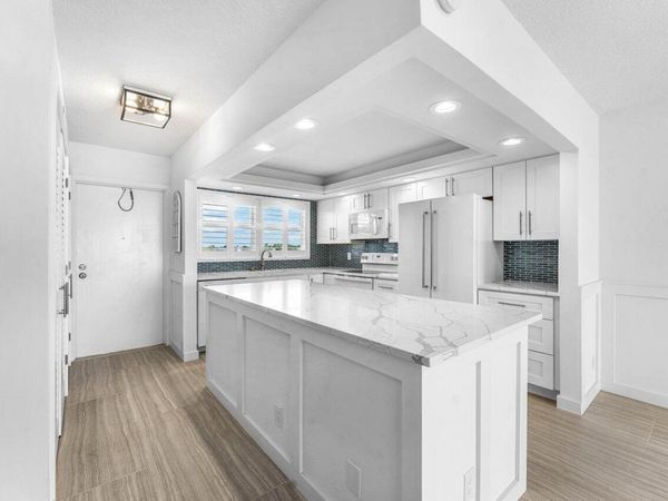 2004 S Federal Highway, Unit D403, Boynton Beach, FL 33435