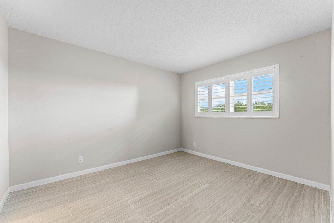 2004 S Federal Highway, Unit D403, Boynton Beach, FL 33435 Photo