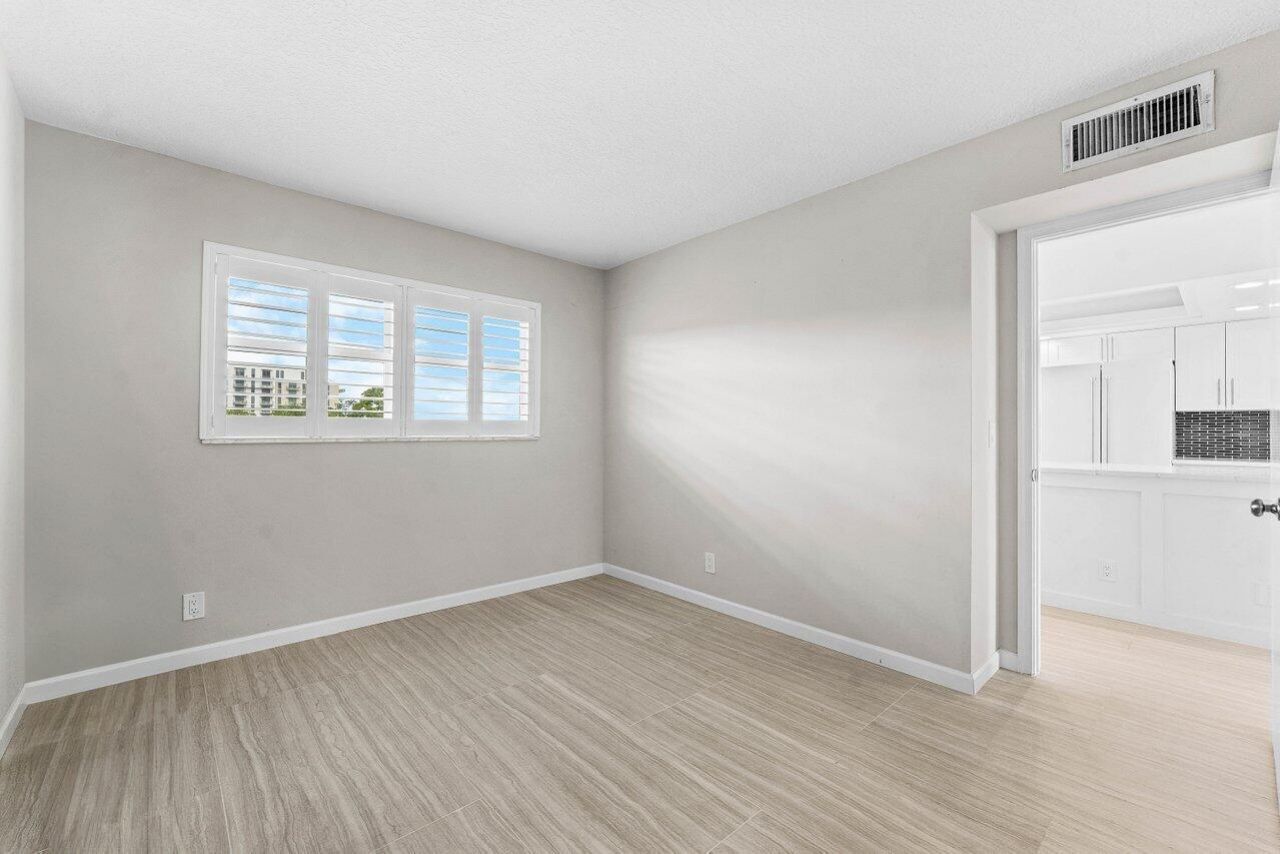 2004 S Federal Highway, Unit D403, Boynton Beach, FL 33435 Photo