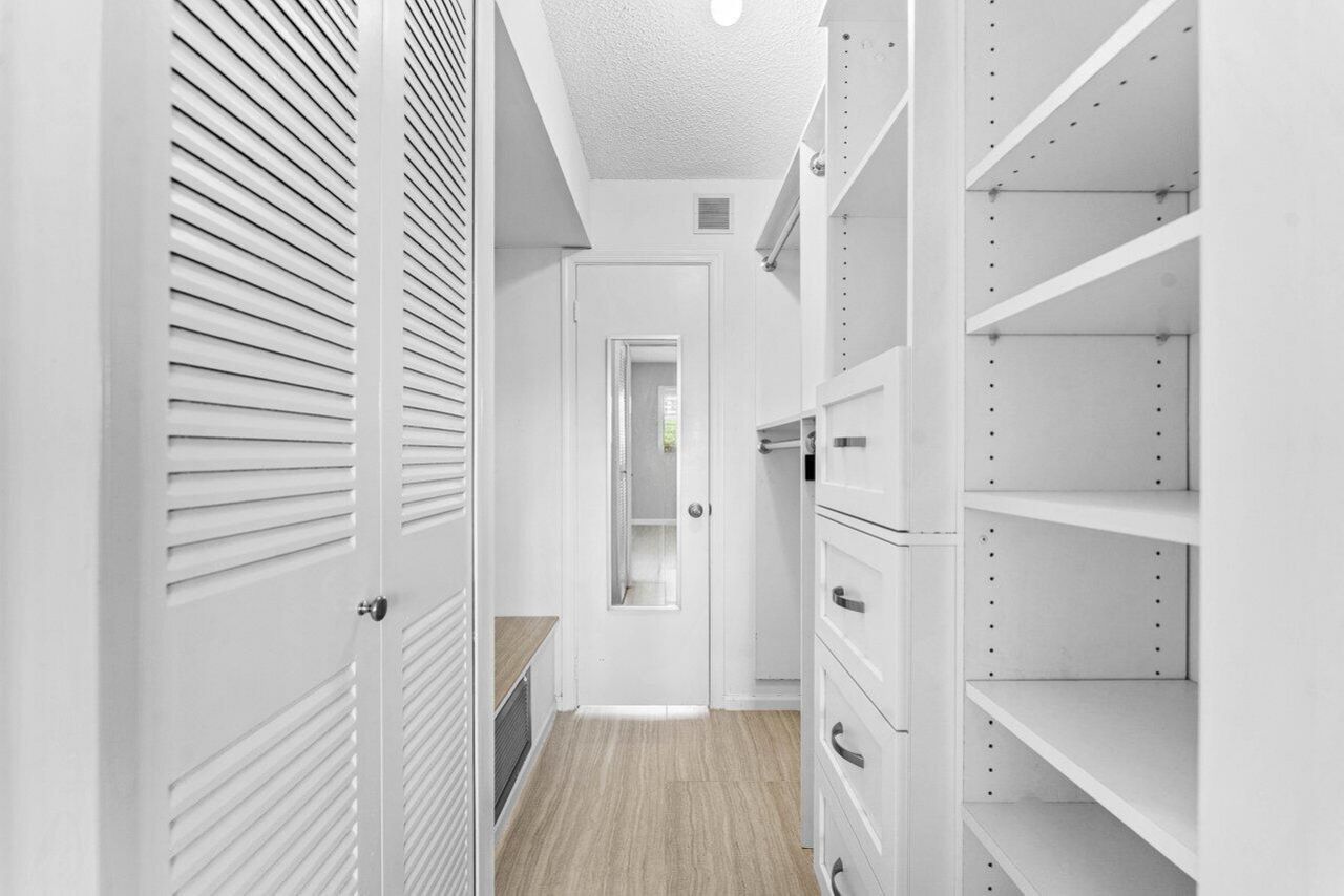 2004 S Federal Highway, Unit D403, Boynton Beach, FL 33435 Photo