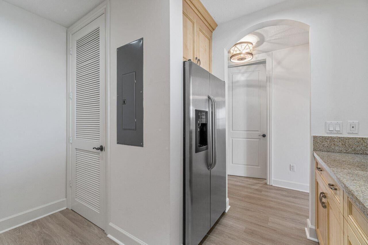 200 NE 2nd Avenue, Unit 401, Delray Beach, FL 33444 Photo